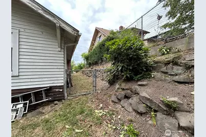 6538 51st Avenue S, Seattle, WA 98118 - Photo 18