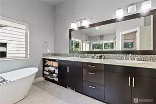 13521 SE 81st Pl, Newcastle, WA 98059 - Photo 20