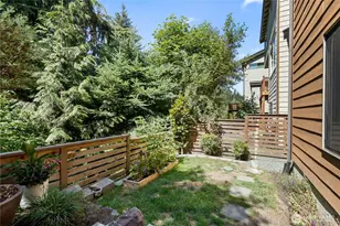 13521 SE 81st Pl, Newcastle, WA 98059 - Photo 32
