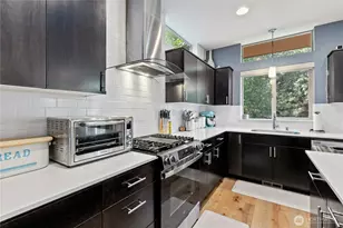 13521 SE 81st Pl, Newcastle, WA 98059 - Photo 12