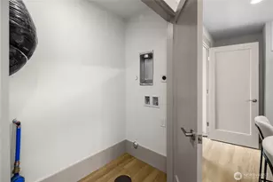 2935 39th Ave SW, Seattle, WA 98116 - Photo 10