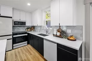 2935 39th Ave SW, Seattle, WA 98116 - Photo 6