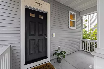 7722 39th Avenue S, Seattle, WA 98118 - Photo 2