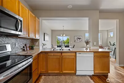 7722 39th Avenue S, Seattle, WA 98118 - Photo 10