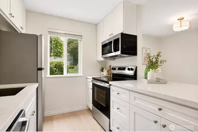 12435 NE 131st Court #D104, Kirkland, WA 98034 - Photo 4