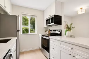 12435 NE 131st Ct, Kirkland, WA 98034 - Photo 4