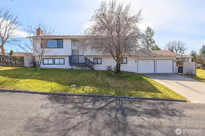 32 Diamond Street, Electric City, WA 99123 - Photo 1