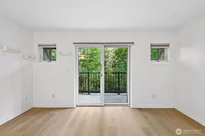 12345 Roosevelt Way NE #306, Seattle, WA 98125 - Photo 10
