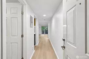12345 Roosevelt Way NE, Seattle, WA 98125 - Photo 2