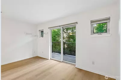 12345 Roosevelt Way NE #306, Seattle, WA 98125 - Photo 6