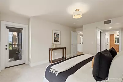 745 Bellevue Avenue E #206, Seattle, WA 98102 - Photo 22