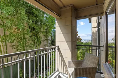 745 Bellevue Avenue E #206, Seattle, WA 98102 - Photo 24
