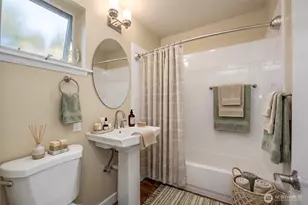 6515 5th Ave NE, Seattle, WA 98103 - Photo 8