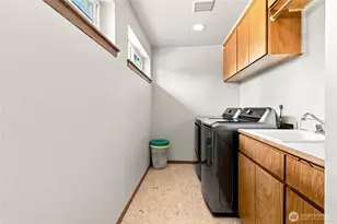 9241 Fawcett Ave, Tacoma, WA 98444 - Photo 14