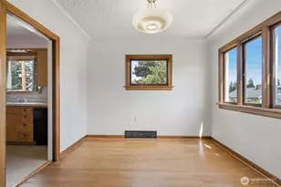 712 S Union Ave, Tacoma, WA 98405 - Photo 8
