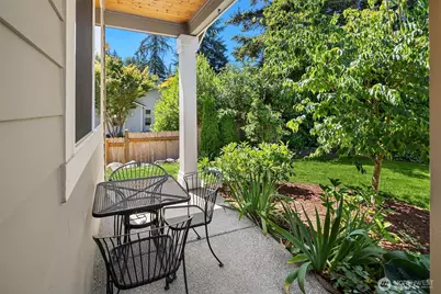 26 Meadow Place SE, Everett, WA 98208 - Photo 2