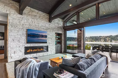5629 Pleasure Point Lane SE, Bellevue, WA 98006 - Photo 6