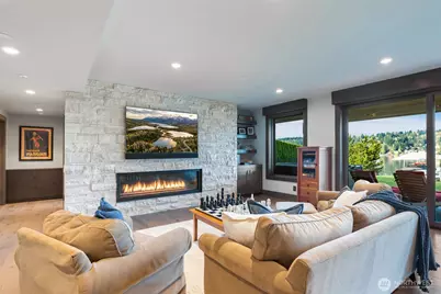 5629 Pleasure Point Lane SE, Bellevue, WA 98006 - Photo 32