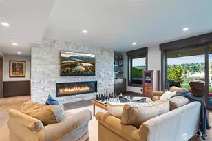 5629 Pleasure Point Ln SE, Bellevue, WA 98006 - Photo 32