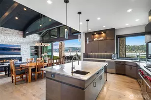5629 Pleasure Point Ln SE, Bellevue, WA 98006 - Photo 12