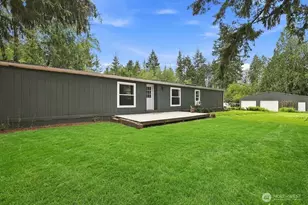 190 E Rasor Pl, Belfair, WA 98528 - Photo 2