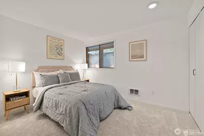 2253 Gilman Drive W #104, Seattle, WA 98119 - Photo 18