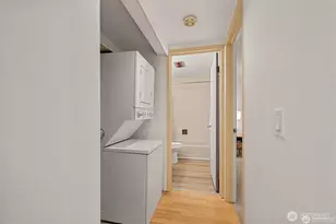 2253 Gilman Dr W, Seattle, WA 98119 - Photo 16