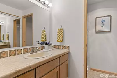 2253 Gilman Drive W #104, Seattle, WA 98119 - Photo 14