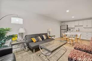 2253 Gilman Dr W, Seattle, WA 98119 - Photo 20