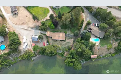 74 Westlake, Oroville, WA 98844 - Photo 2