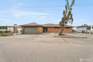 1210 N Ashland Ave, East Wenatchee, WA 98802 - Photo 1