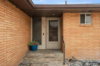 1210 N Ashland Avenue, East Wenatchee, WA 98802 - Photo 2