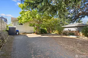 201 N 101st St, Seattle, WA 98133 - Photo 24