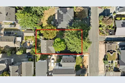 201 N 101st Street, Seattle, WA 98133 - Photo 2