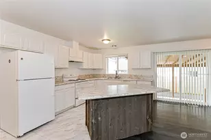 9905 141st St E, Puyallup, WA 98373 - Photo 8