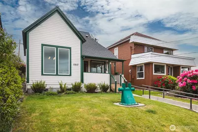 1517 6th Street, Anacortes, WA 98221 - Photo 2