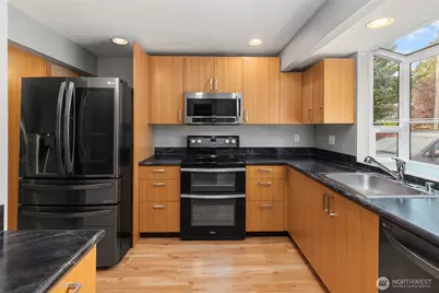 120 124th Street SW #E1, Everett, WA 98204 - Photo 4