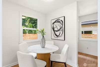 9723 Evanston Avenue N, Seattle, WA 98103 - Photo 8