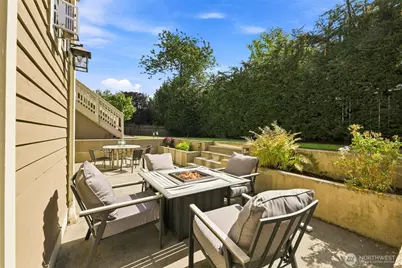 9671 Evergreen Drive, Bellevue, WA 98004 - Photo 36