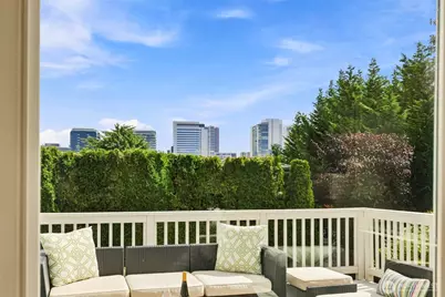 9671 Evergreen Drive, Bellevue, WA 98004 - Photo 12
