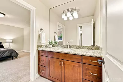 9671 Evergreen Drive, Bellevue, WA 98004 - Photo 28
