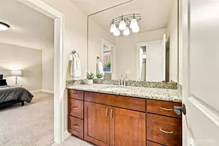 9671 Evergreen Dr, Bellevue, WA 98004 - Photo 28