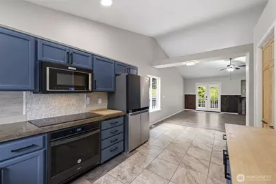 820 289th Street E, Roy, WA 98580 - Photo 12