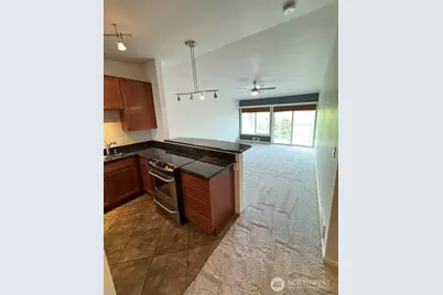130 105th Avenue SE #314, Bellevue, WA 98004 - Photo 8