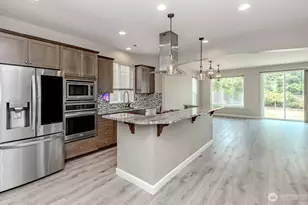 2126 SW 344th Ct, Federal Way, WA 98023 - Photo 2