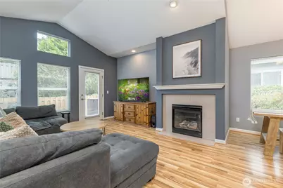 7114 James Place SE, Auburn, WA 98092 - Photo 4