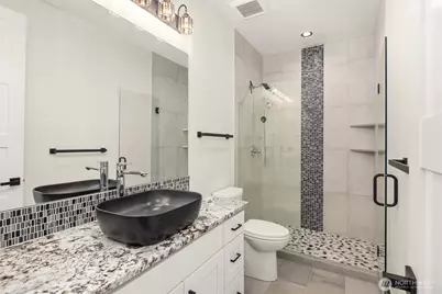 16226 E Shore Drive #B, Lynnwood, WA 98087 - Photo 20
