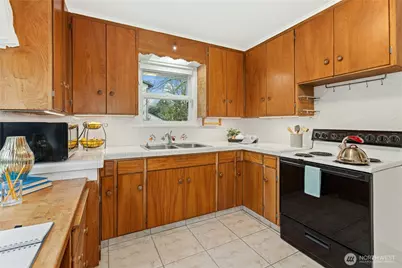 6526 NE 198th Street, Kenmore, WA 98028 - Photo 14