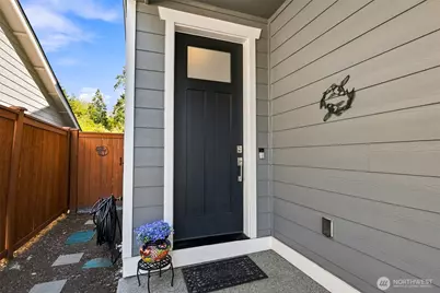 5612 Reef Lane NE, Lacey, WA 98516 - Photo 2