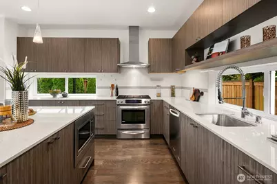 13752 Wayne Place N, Seattle, WA 98133 - Photo 10